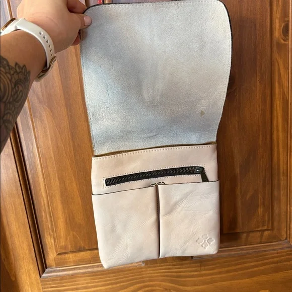 Patricia Nash crossbody purse - Picture 3 of 10